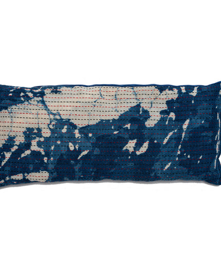 a close up of the abstract dye pattern of hues of indigo and off white of the Splash Indigo Eye Pillow