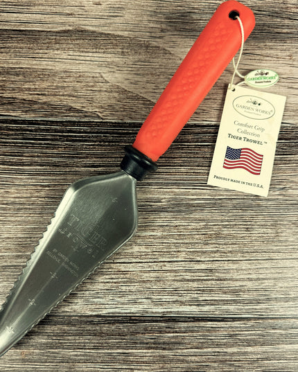 Tiger Trowel with Comfort Grip